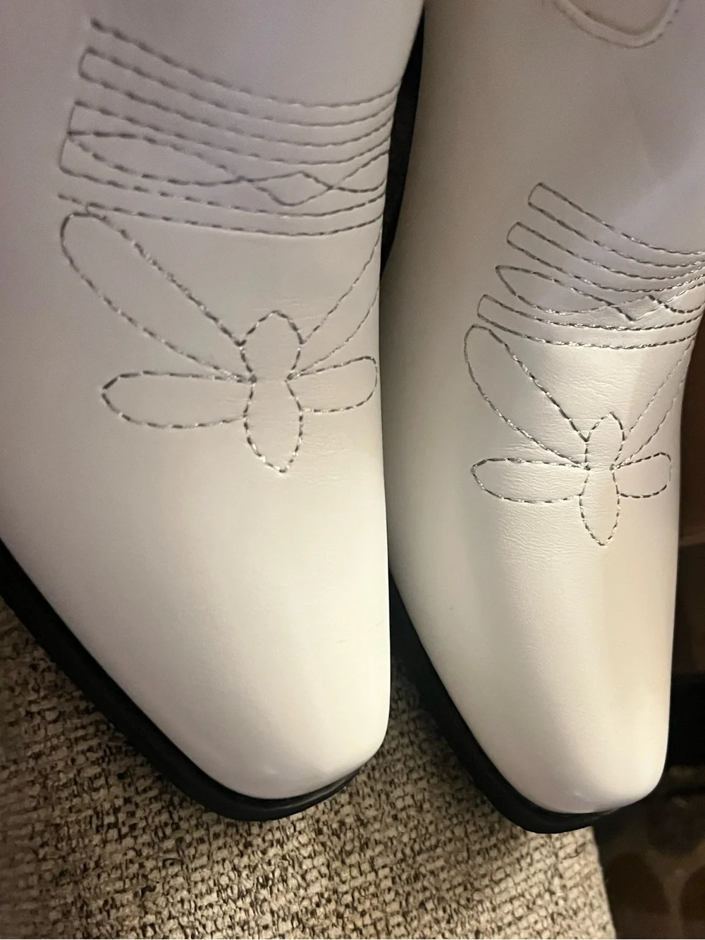 N/A stylish white